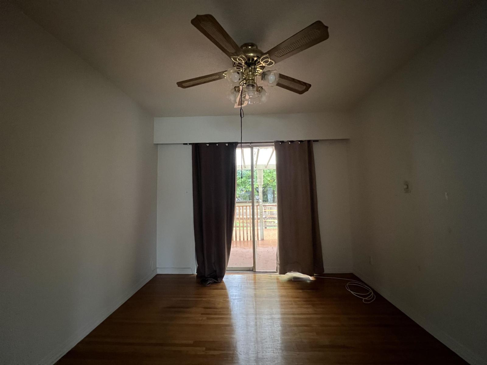 10879 144a Street, Surrey, British Columbia  V3R 3P9 - Photo 6 - R3061561