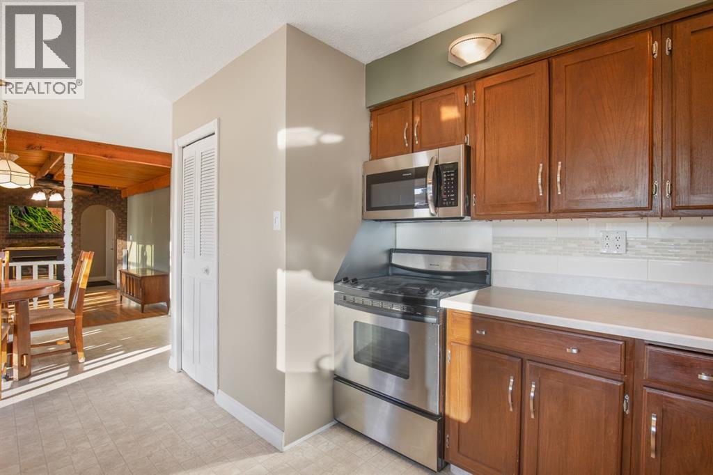 29 Allan Close, Red Deer, Alberta  T4R 1A4 - Photo 7 - A2259846