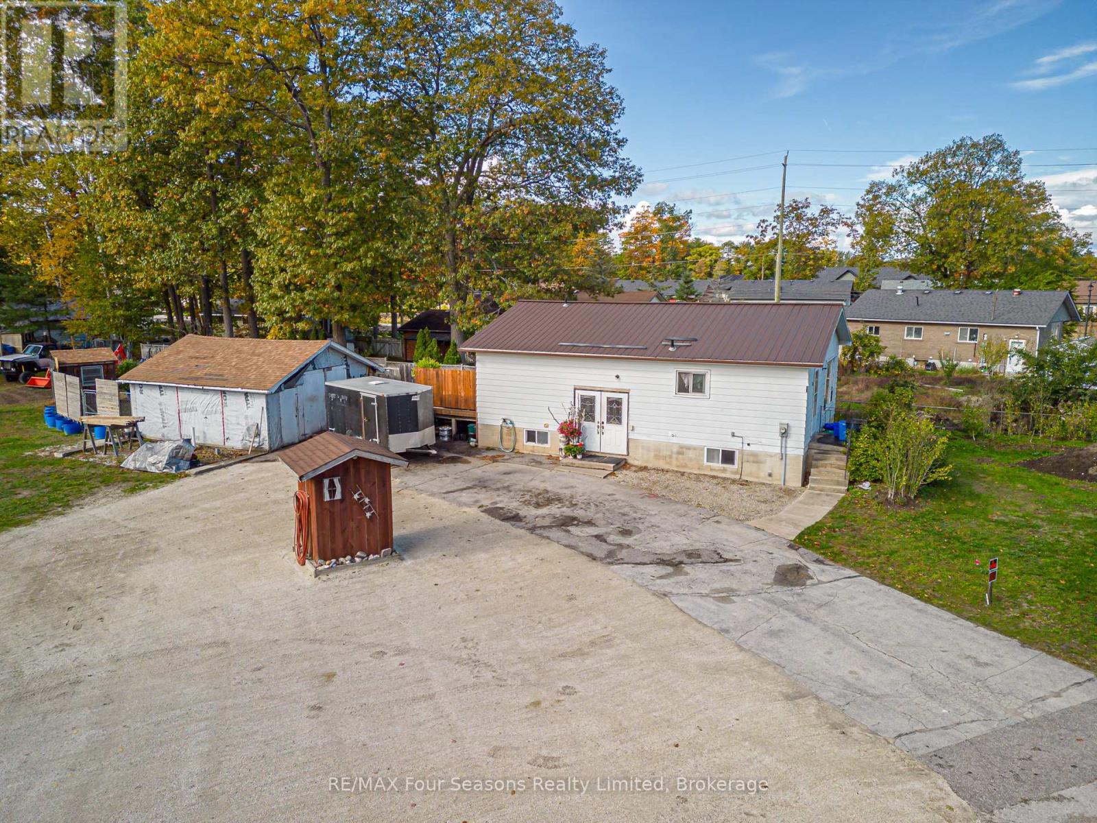 24 Indianola Crescent, Wasaga Beach, Ontario  L9Z 2W3 - Photo 23 - S12482347