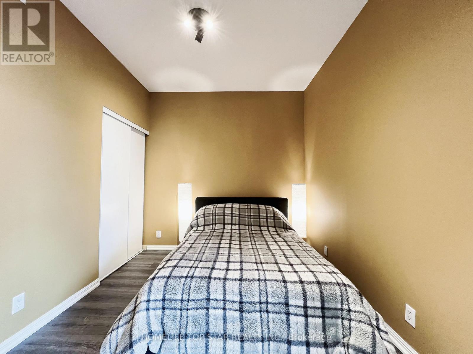 1006 - 228 Queens Quay W, Toronto, Ontario  M5J 2X1 - Photo 11 - C12482369
