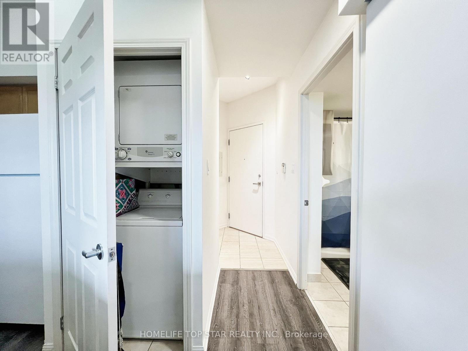 1006 - 228 Queens Quay W, Toronto, Ontario  M5J 2X1 - Photo 17 - C12482369
