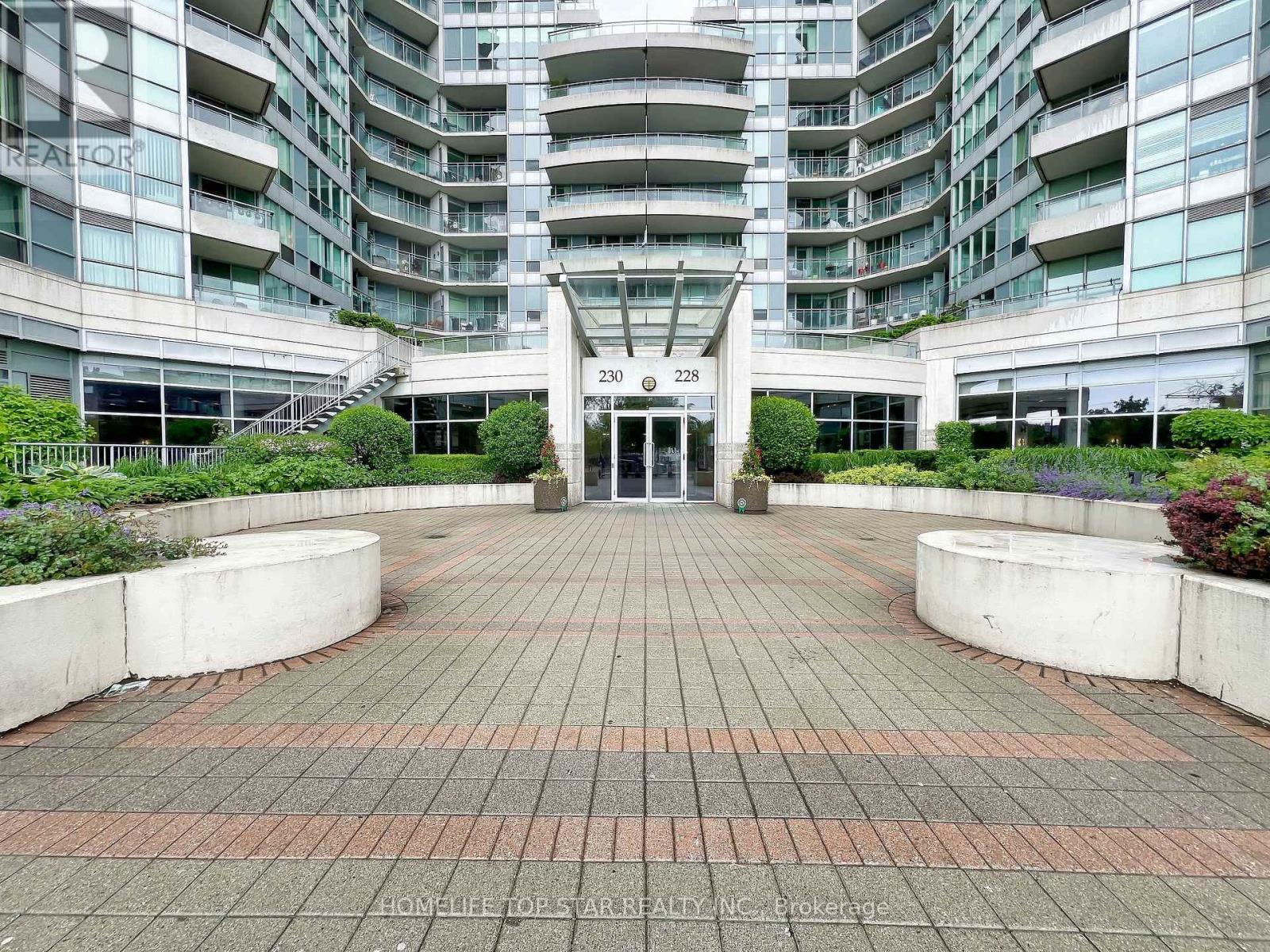 1006 - 228 Queens Quay W, Toronto, Ontario  M5J 2X1 - Photo 2 - C12482369
