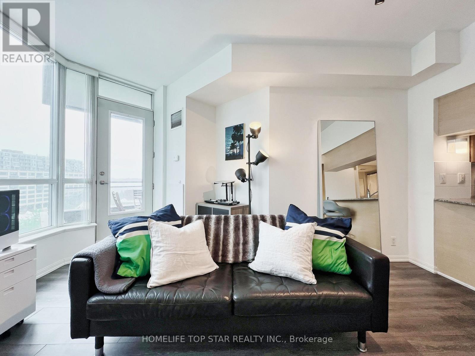 1006 - 228 Queens Quay W, Toronto, Ontario  M5J 2X1 - Photo 7 - C12482369