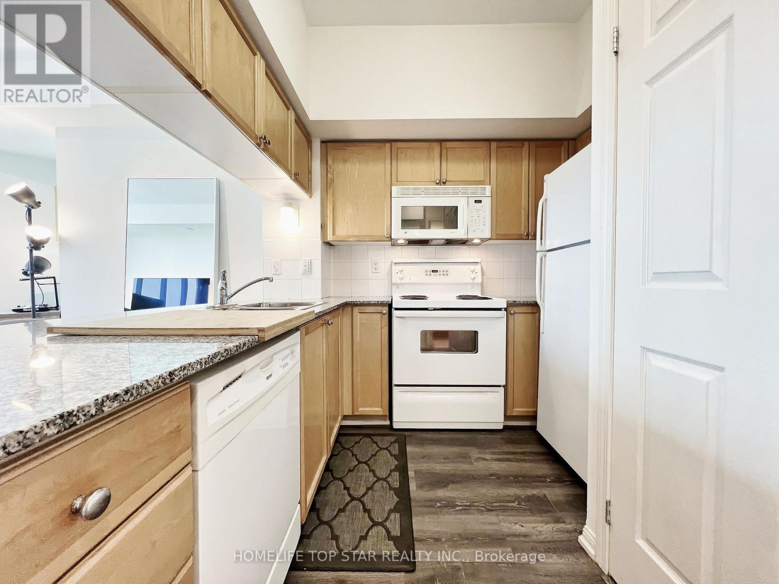1006 - 228 Queens Quay W, Toronto, Ontario  M5J 2X1 - Photo 9 - C12482369