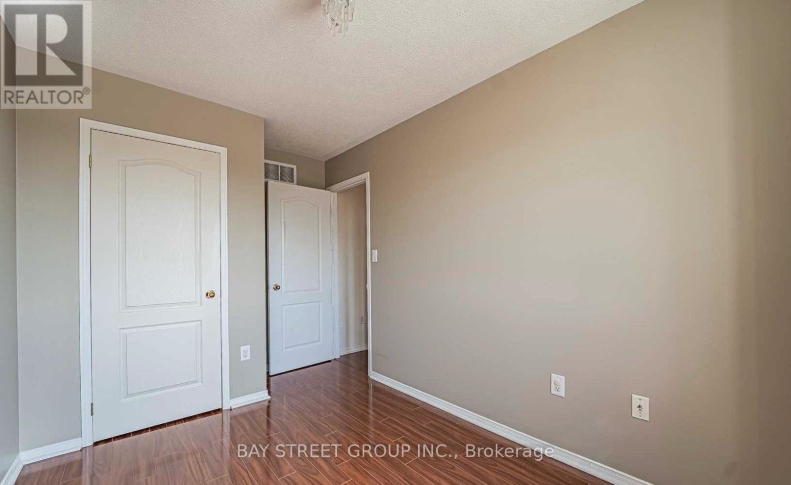14 - 10 Post Oak Drive, Richmond Hill, Ontario  L4E 4H8 - Photo 16 - N12482373