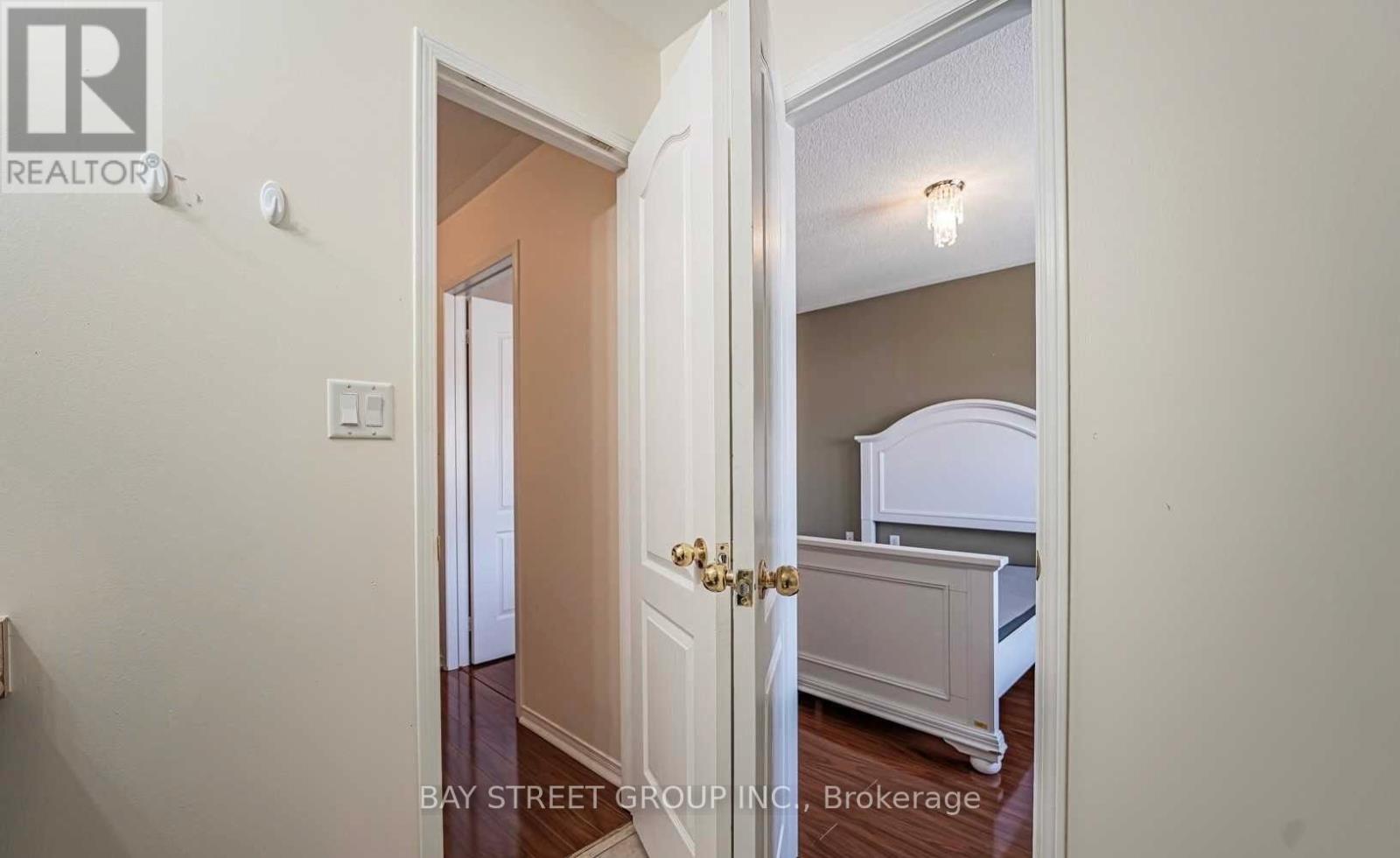 14 - 10 Post Oak Drive, Richmond Hill, Ontario  L4E 4H8 - Photo 19 - N12482373