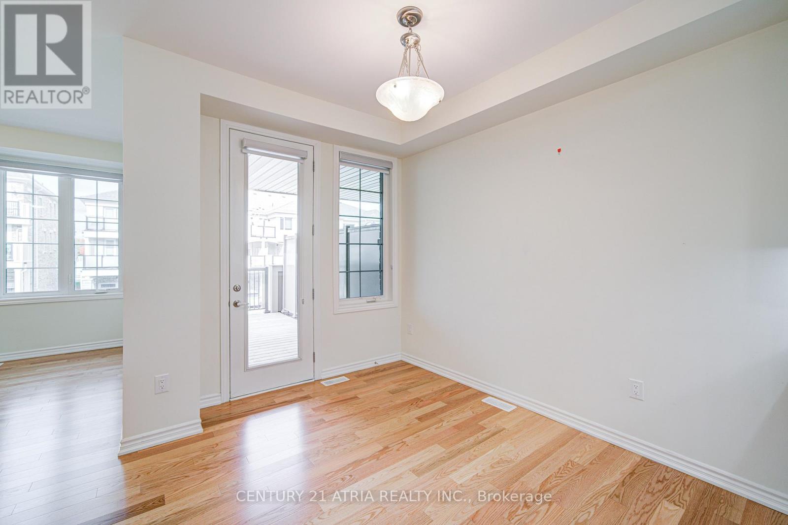 29 Thomas Frisby Jr Crescent, Markham, Ontario  L6C 3L1 - Photo 17 - N12482375