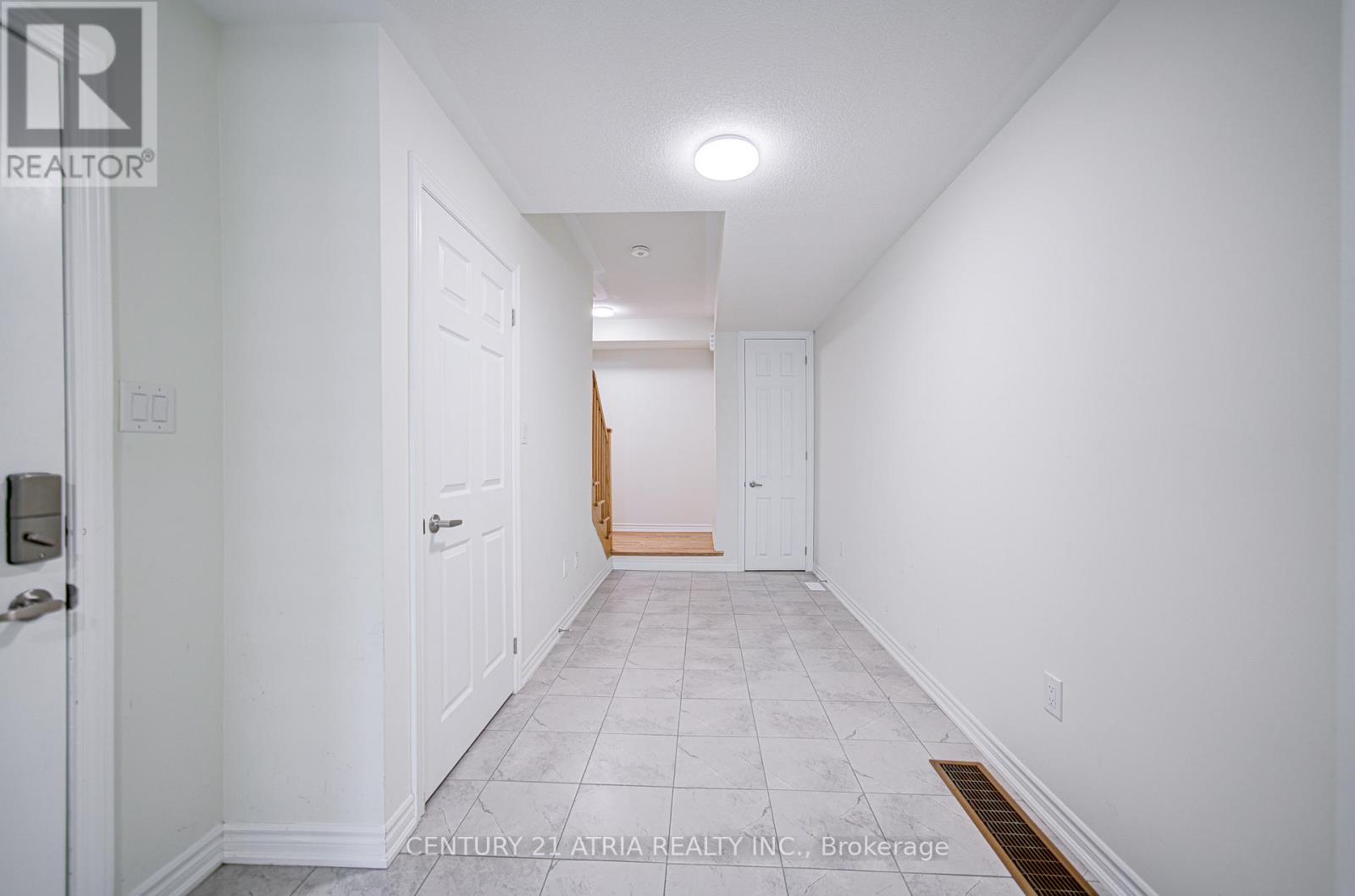 29 Thomas Frisby Jr Crescent, Markham, Ontario  L6C 3L1 - Photo 8 - N12482375