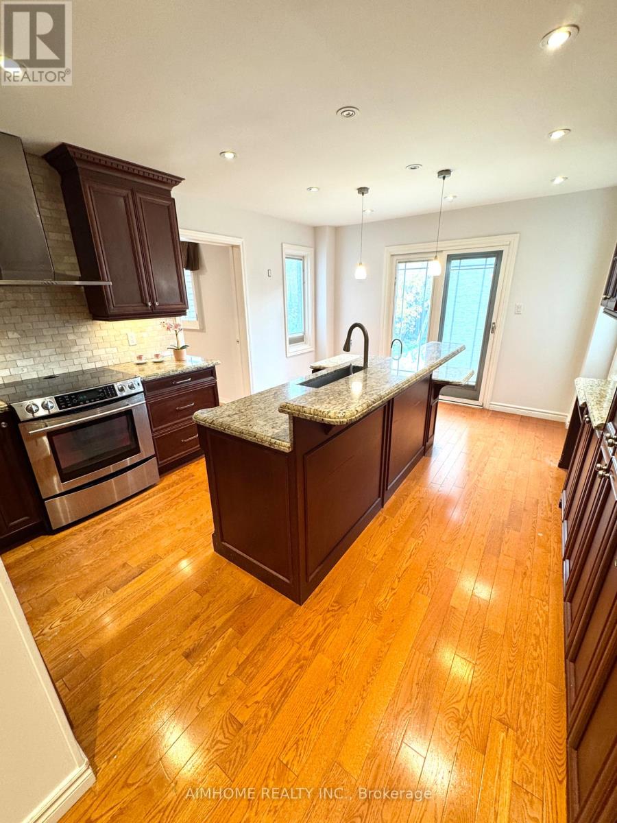 119 Cooperage Crescent, Richmond Hill, Ontario  L4C 9L8 - Photo 10 - N12482378