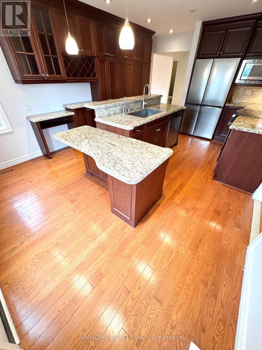 119 Cooperage Crescent, Richmond Hill, Ontario  L4C 9L8 - Photo 12 - N12482378