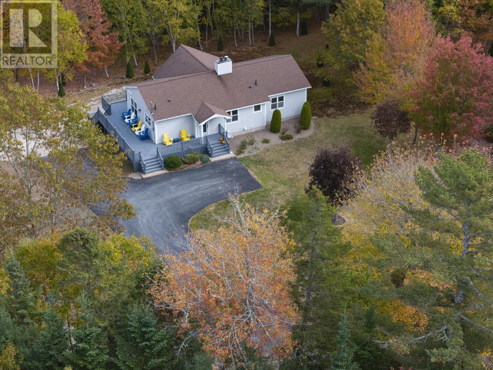 26 Rocky Run, Marriotts Cove, Nova Scotia  B0J 1K0 - Photo 1 - 202526609