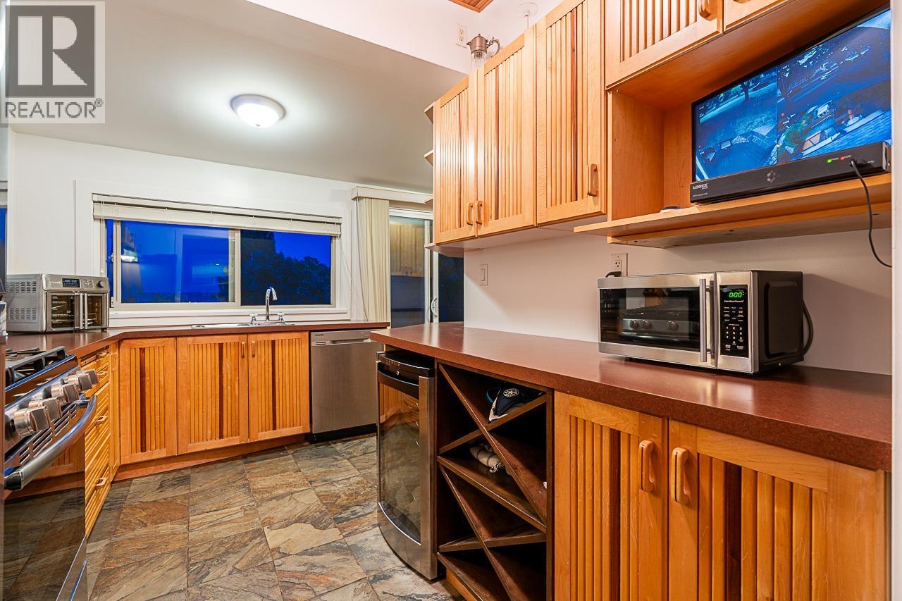 1408 Edinburgh Street, New Westminster, British Columbia  V3M 2W4 - Photo 12 - R3037875