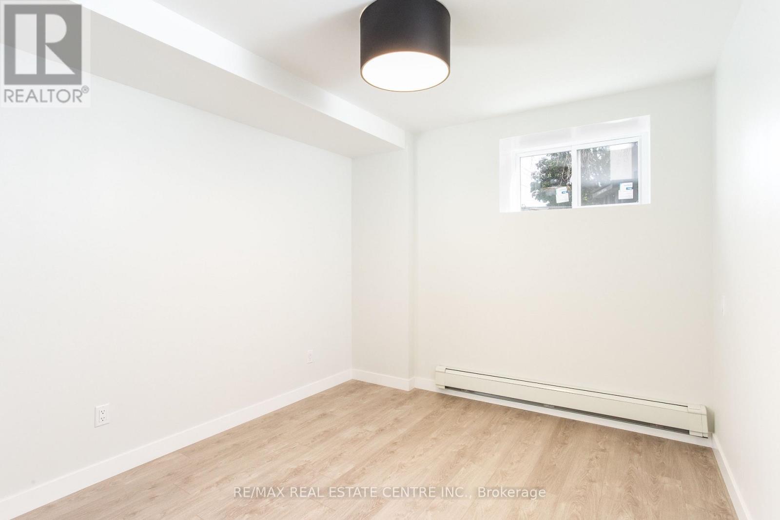 105 - 5 Hill Heights Road E, Toronto, Ontario  M8Y 1Y9 - Photo 12 - W12482374