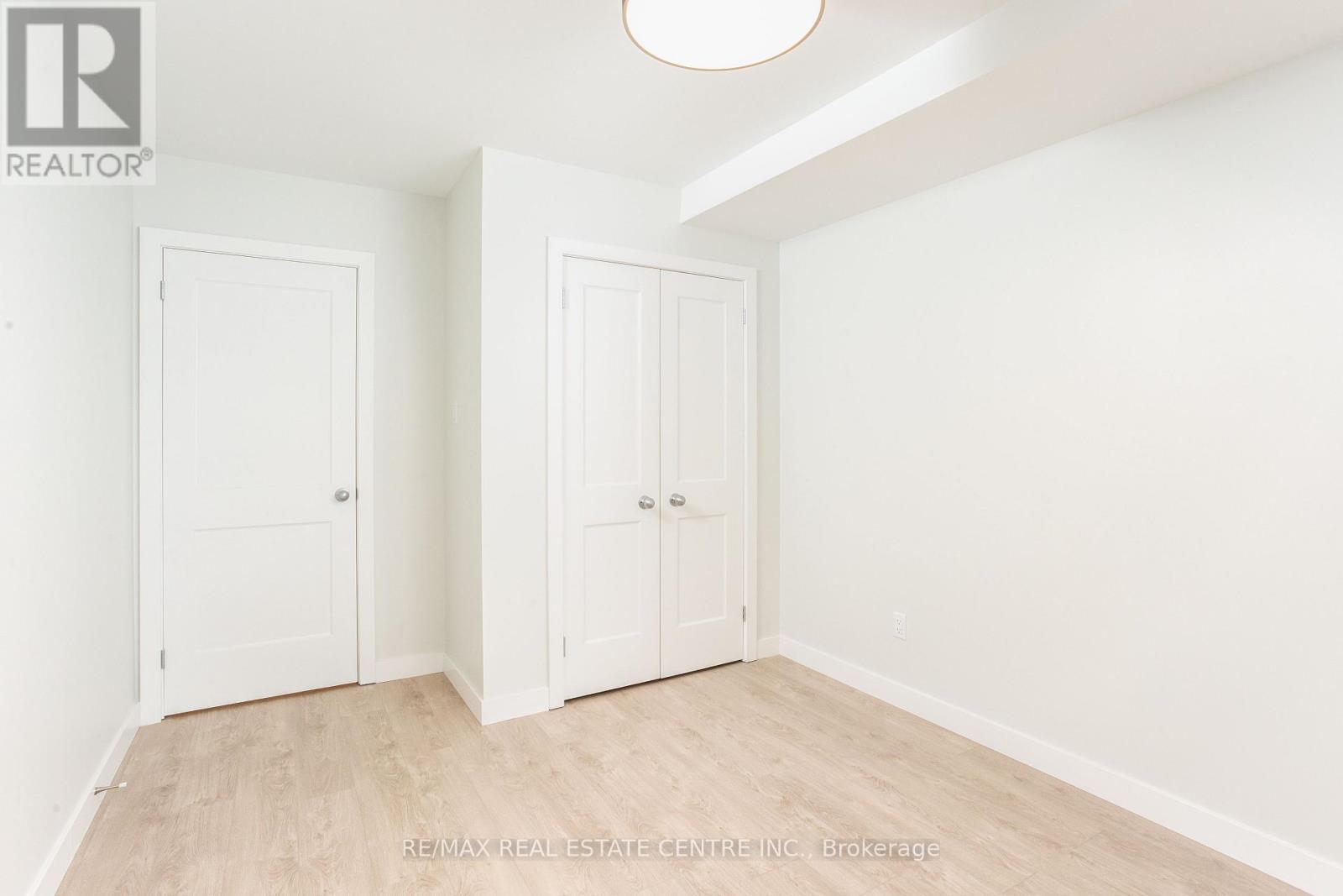 105 - 5 Hill Heights Road E, Toronto, Ontario  M8Y 1Y9 - Photo 13 - W12482374