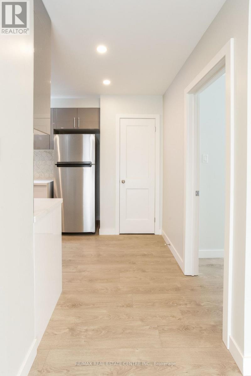 105 - 5 Hill Heights Road E, Toronto, Ontario  M8Y 1Y9 - Photo 19 - W12482374