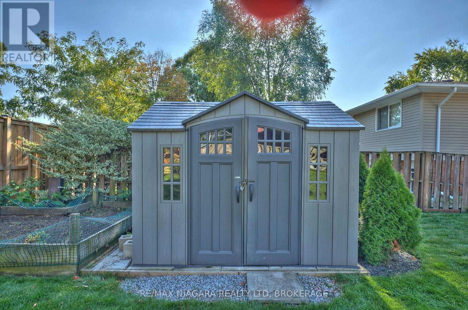 6432 Carolyn Avenue, Niagara Falls, Ontario  L2E 5H5 - Photo 23 - X12482413