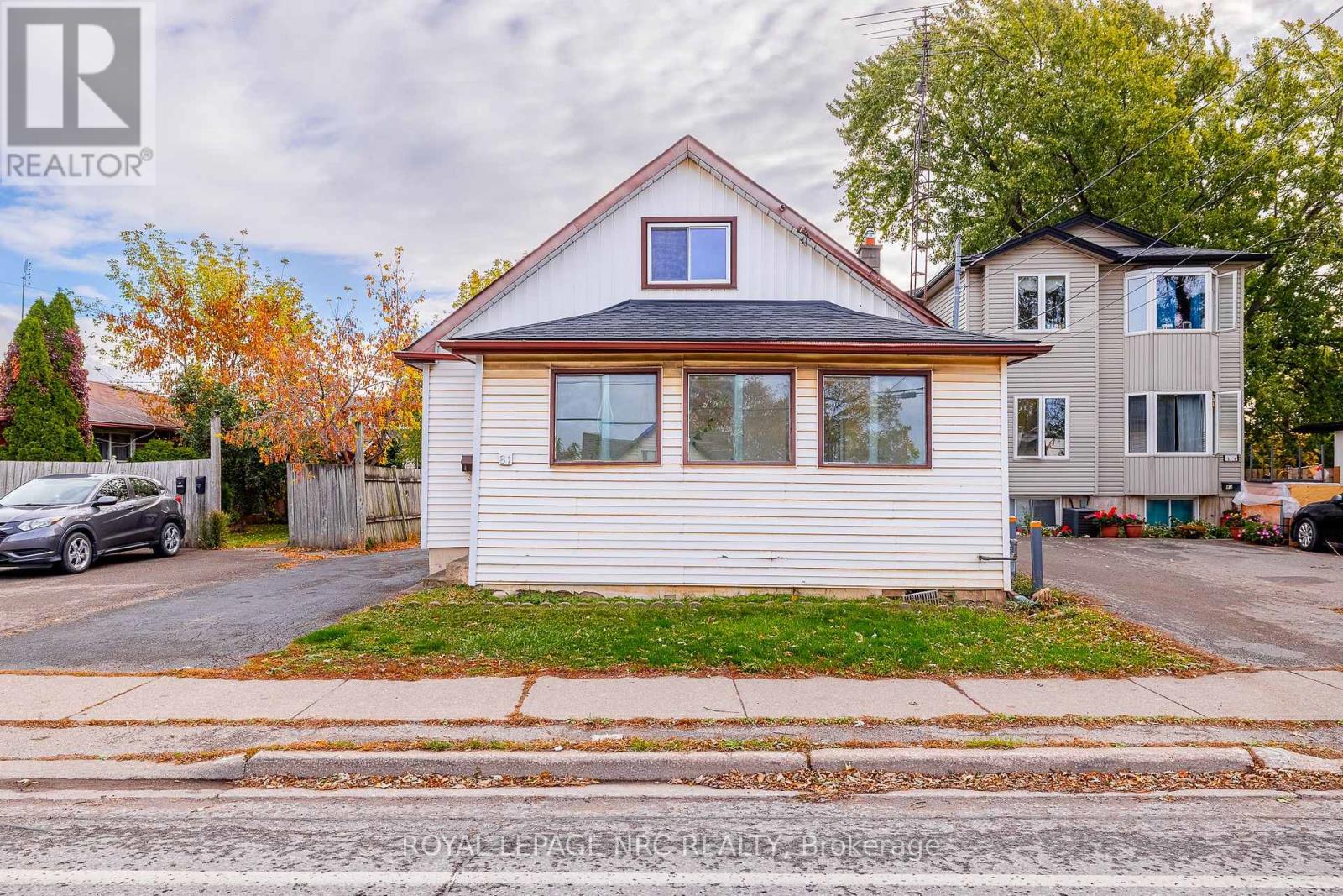 81 Pelham Rd Road, St. Catharines, Ontario  L2S 1S3 - Photo 2 - X12482423