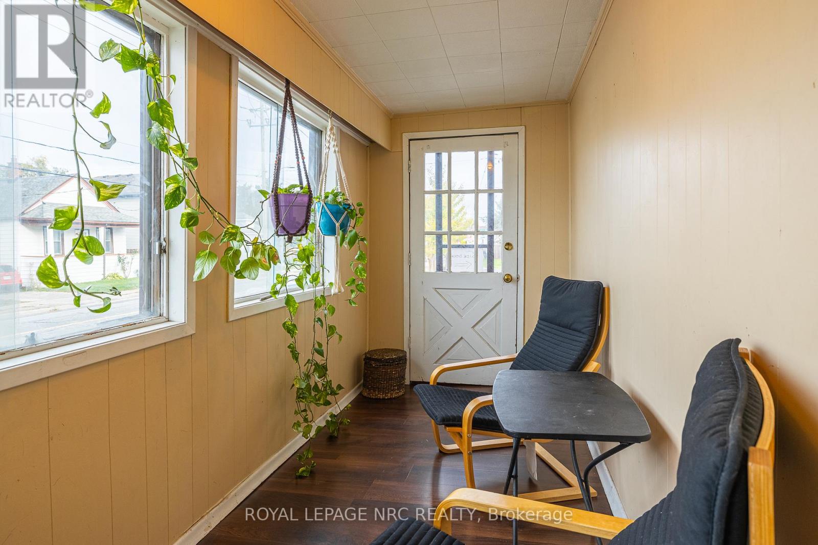 81 Pelham Rd Road, St. Catharines, Ontario  L2S 1S3 - Photo 4 - X12482423