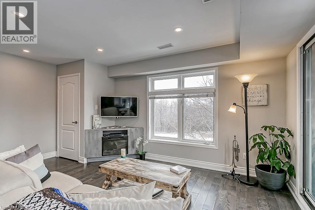 2386 Munn's Avenue E Unit# E, Oakville, Ontario  L6H 6G9 - Photo 8 - 40782239