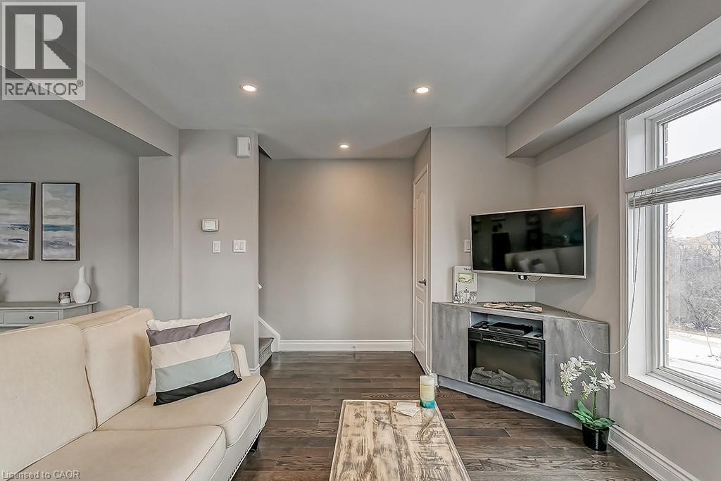2386 Munn's Avenue E Unit# E, Oakville, Ontario  L6H 6G9 - Photo 9 - 40782239