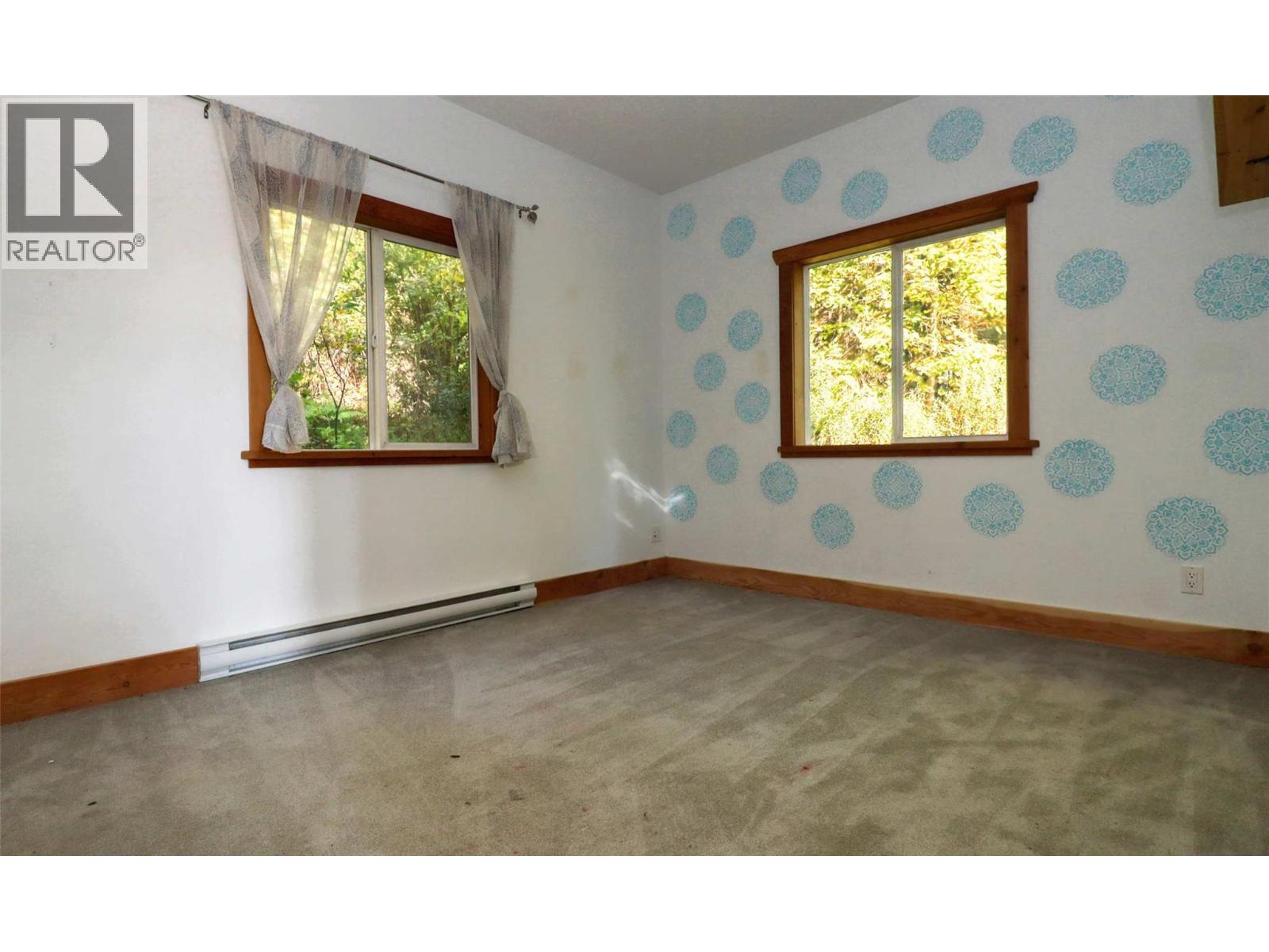 7487 & 7491 Crowfoot Drive, Anglemont, British Columbia  V0E 1M8 - Photo 28 - 10366020