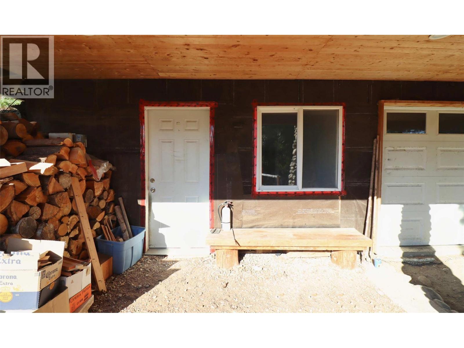 7487 & 7491 Crowfoot Drive, Anglemont, British Columbia  V0E 1M8 - Photo 21 - 10366020