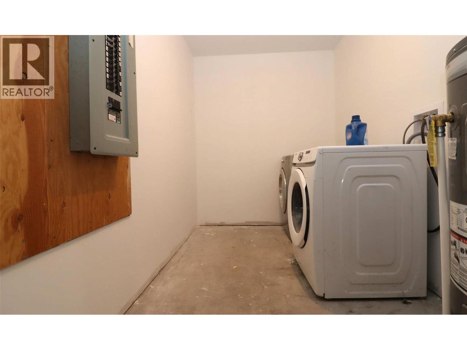 7487 & 7491 Crowfoot Drive, Anglemont, British Columbia  V0E 1M8 - Photo 26 - 10366020