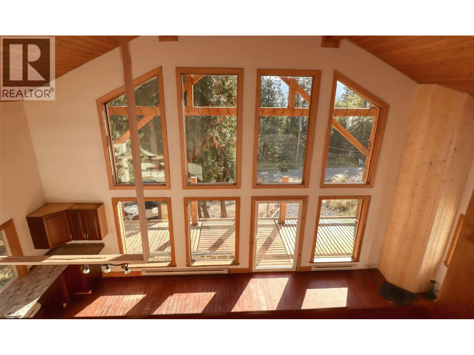 7487 & 7491 Crowfoot Drive, Anglemont, British Columbia  V0E 1M8 - Photo 41 - 10366020