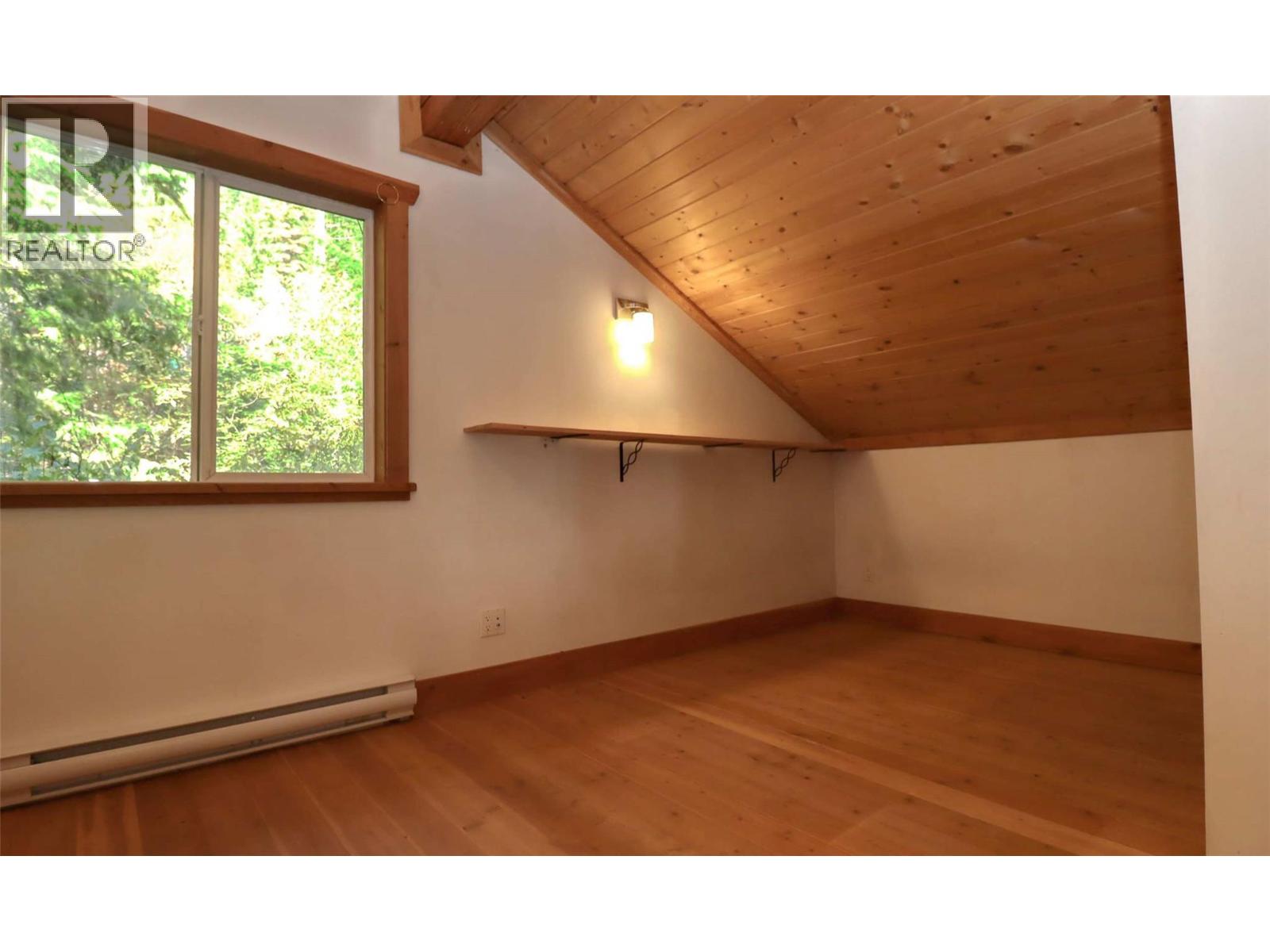 7487 & 7491 Crowfoot Drive, Anglemont, British Columbia  V0E 1M8 - Photo 43 - 10366020