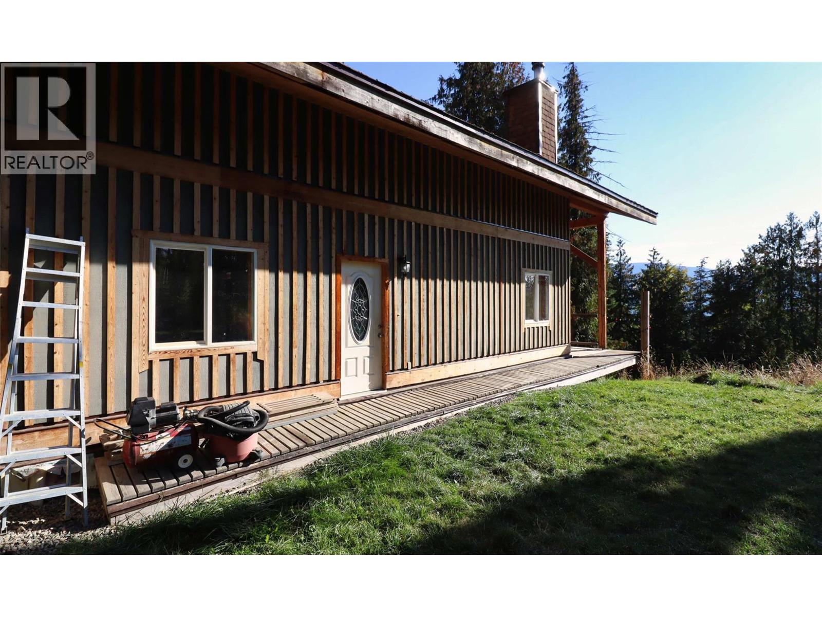 7487 & 7491 Crowfoot Drive, Anglemont, British Columbia  V0E 1M8 - Photo 56 - 10366020