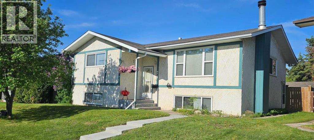 74 Nichols Crescent, Red Deer, Alberta  T4P 1P6 - Photo 1 - A2259490