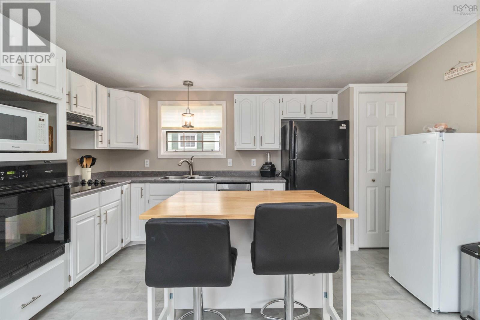 400 Seasons Drive, Bridgewater, Nova Scotia  B4N 4C1 - Photo 17 - 202526225