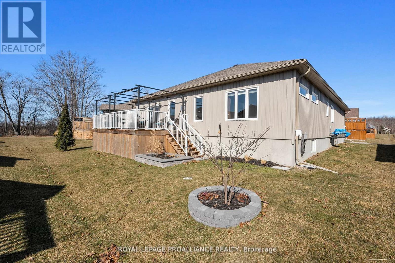 5 Conger Drive, Prince Edward County (Wellington Ward), Ontario  K0K 3L0 - Photo 31 - X12482437