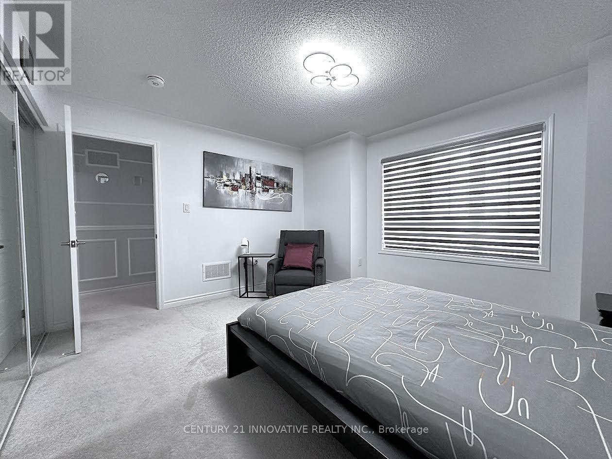 568 Boyd Lane, Milton, Ontario  L9E 1W6 - Photo 32 - W12482388