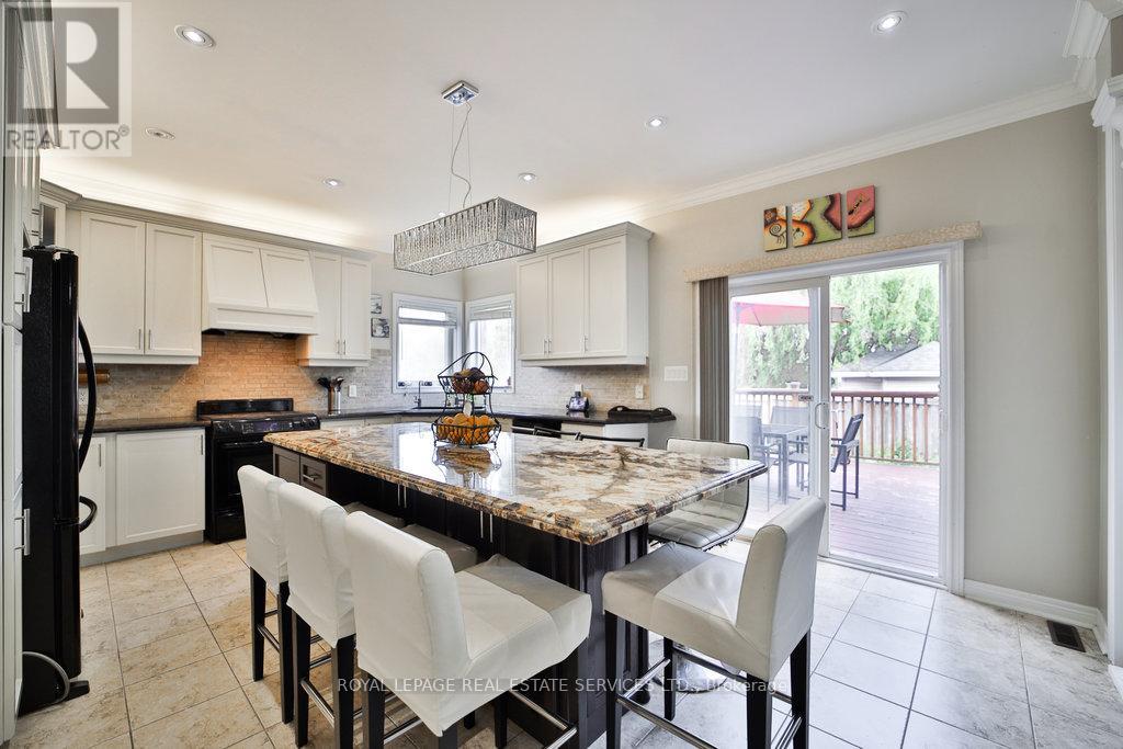 44 Game Creek Crescent, Brampton (Northwest Sandalwood Parkway), Ontario  L7A 0K3 - Photo 3 - W12482390