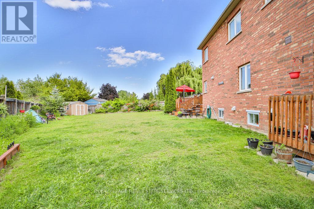 44 Game Creek Crescent, Brampton (Northwest Sandalwood Parkway), Ontario  L7A 0K3 - Photo 43 - W12482390