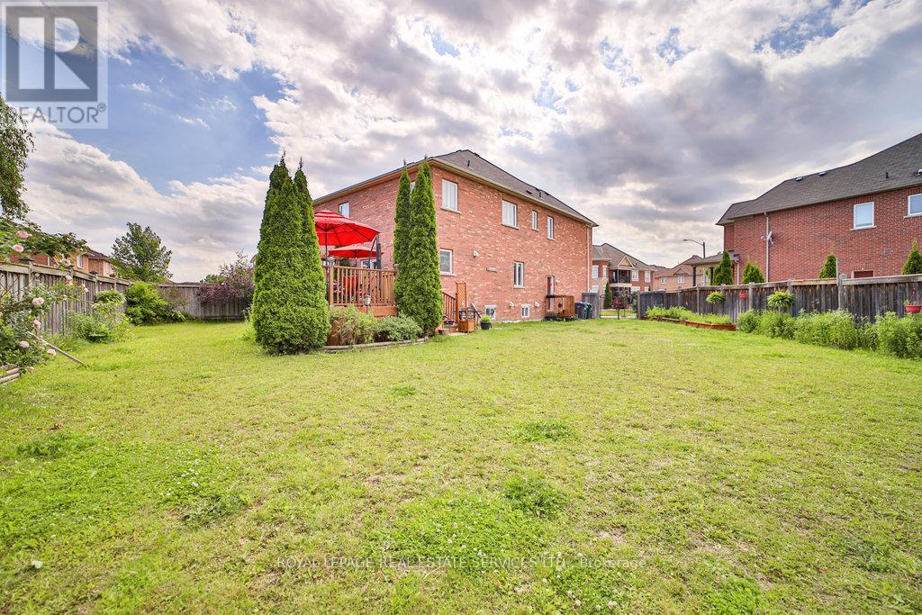 44 Game Creek Crescent, Brampton (Northwest Sandalwood Parkway), Ontario  L7A 0K3 - Photo 44 - W12482390