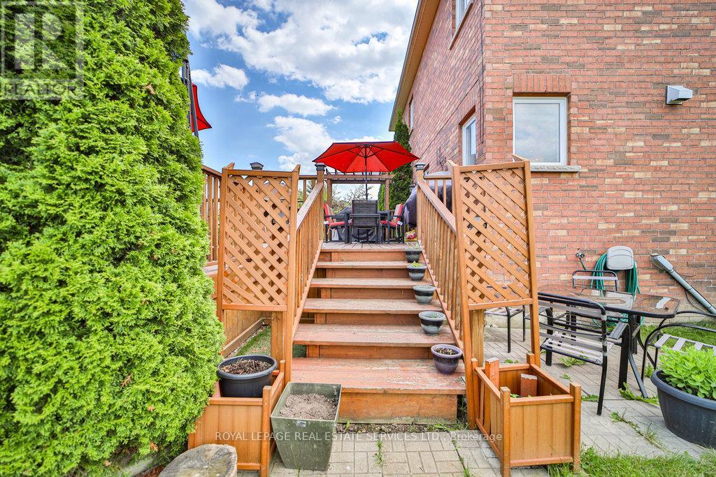 44 Game Creek Crescent, Brampton (Northwest Sandalwood Parkway), Ontario  L7A 0K3 - Photo 47 - W12482390