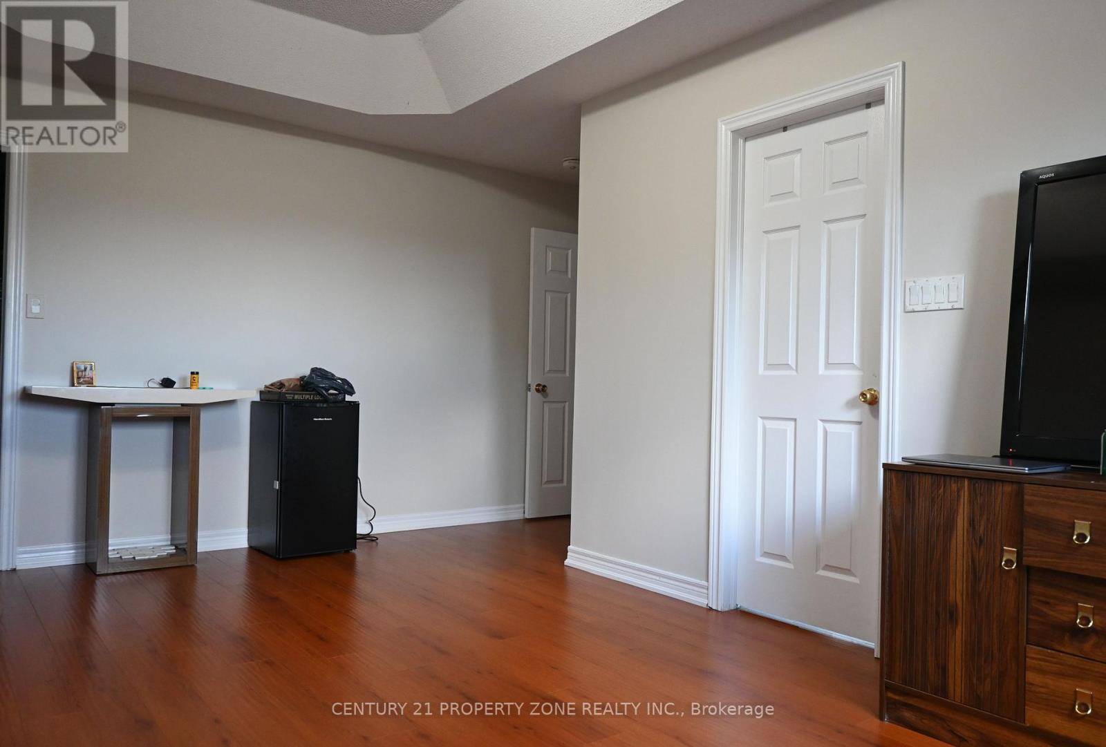 39 Harbourtown Crescent, Brampton, Ontario  L6V 4P4 - Photo 13 - W12482400