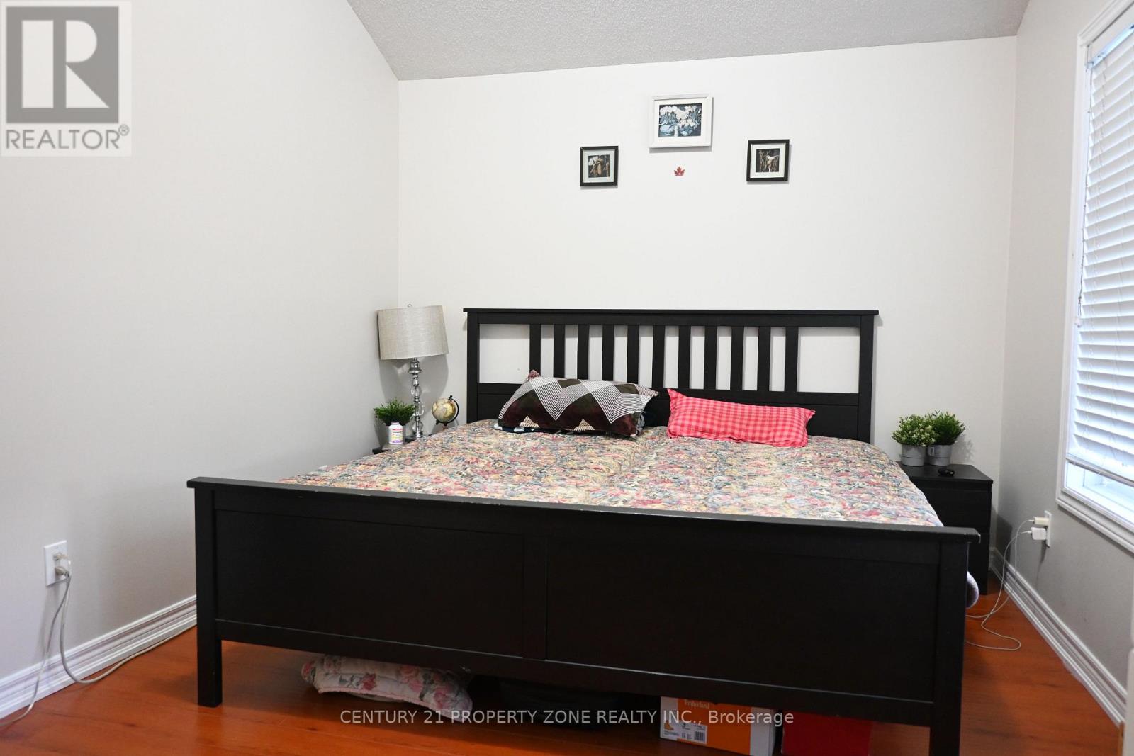 39 Harbourtown Crescent, Brampton, Ontario  L6V 4P4 - Photo 15 - W12482400