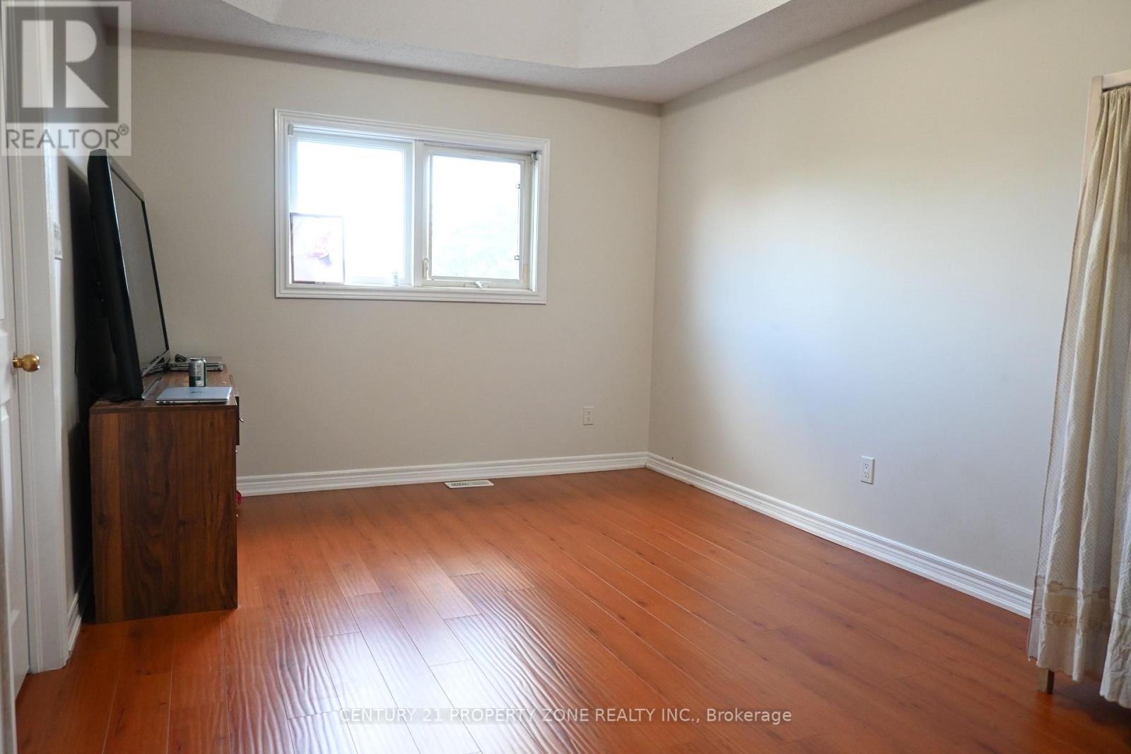 39 Harbourtown Crescent, Brampton, Ontario  L6V 4P4 - Photo 20 - W12482400