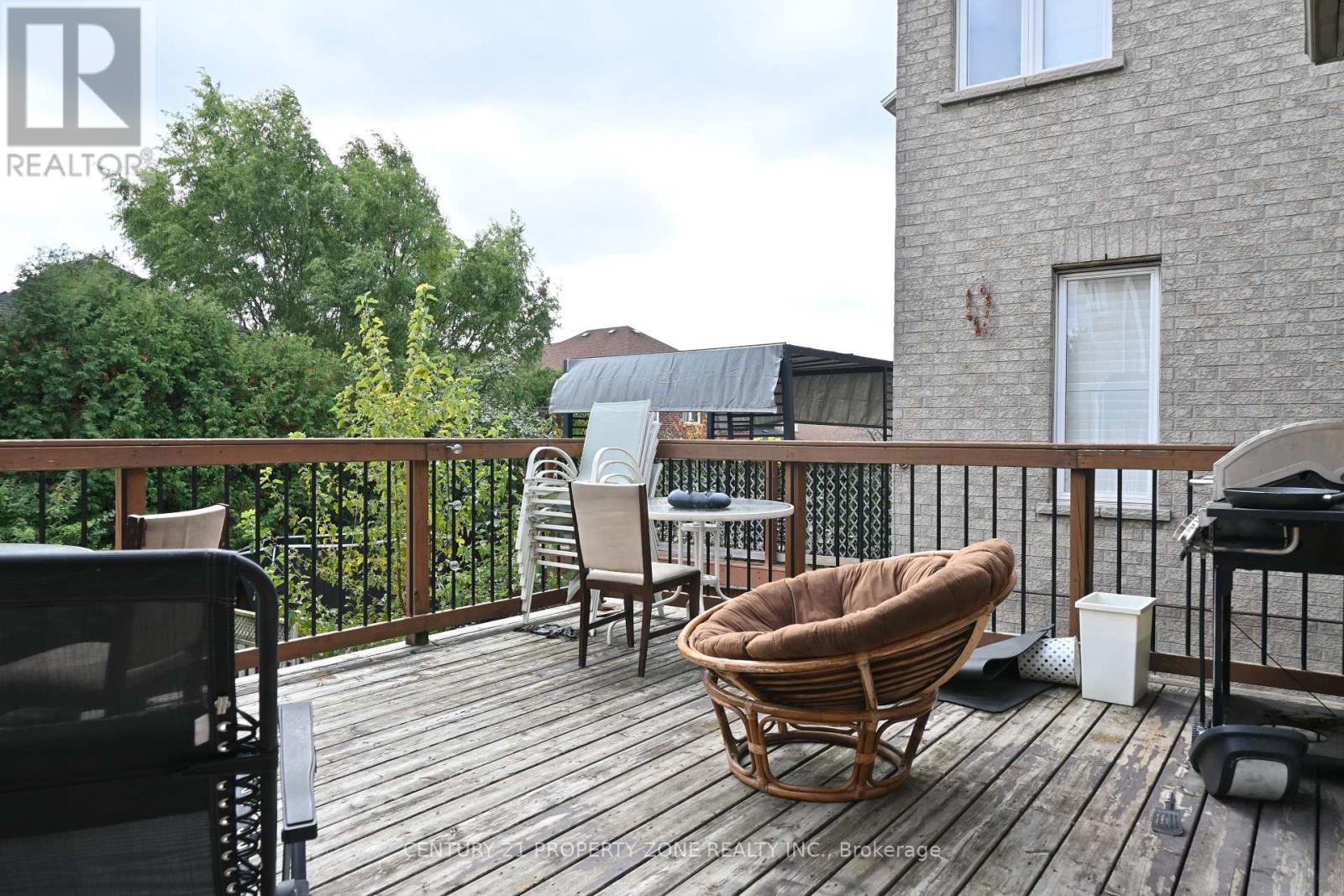 39 Harbourtown Crescent, Brampton, Ontario  L6V 4P4 - Photo 21 - W12482400