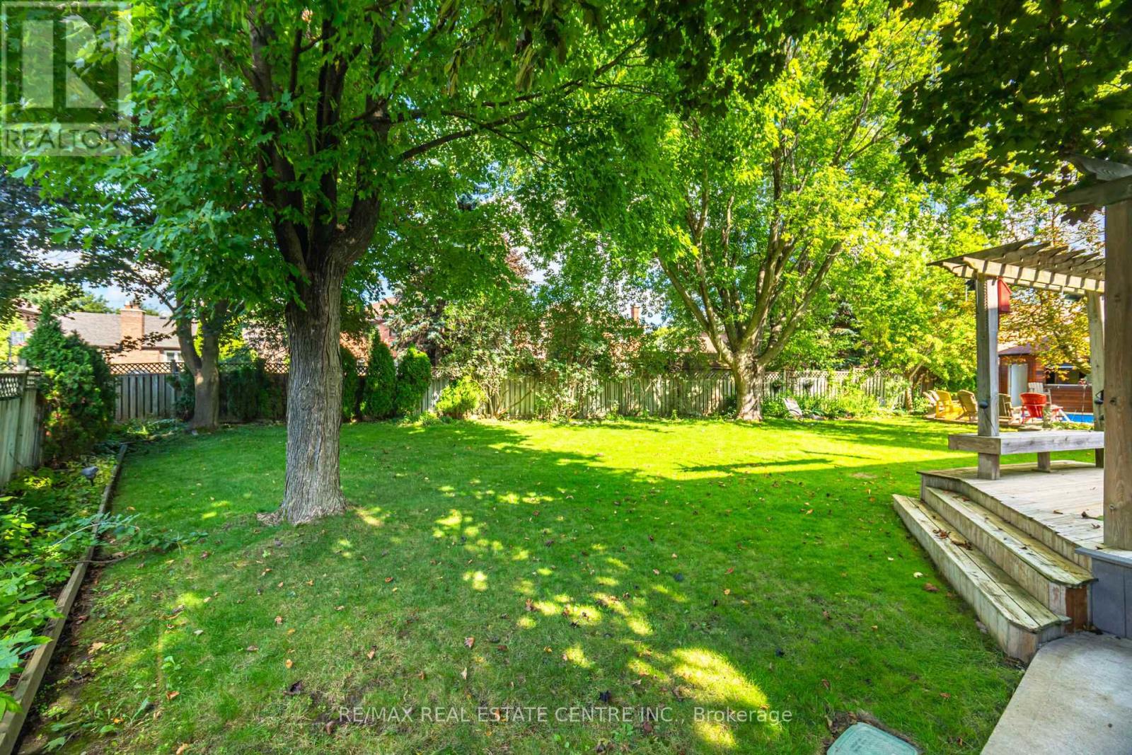 10 Bluebird Court, Brampton, Ontario  L6Z 3K9 - Photo 15 - W12482402