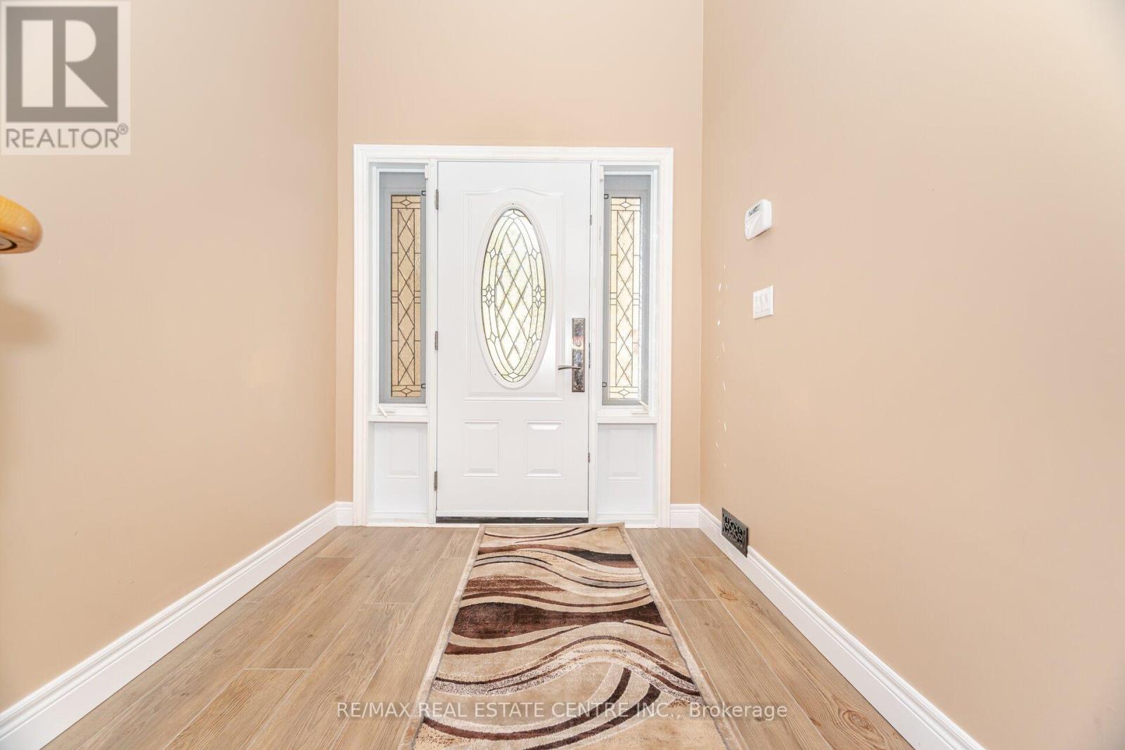 10 Bluebird Court, Brampton, Ontario  L6Z 3K9 - Photo 20 - W12482402