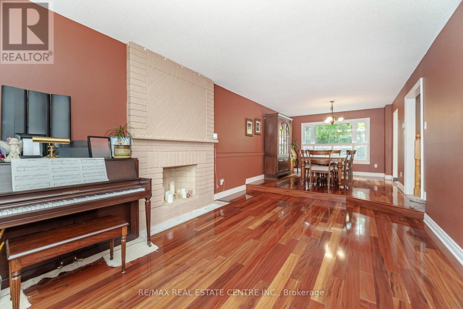 10 Bluebird Court, Brampton, Ontario  L6Z 3K9 - Photo 23 - W12482402