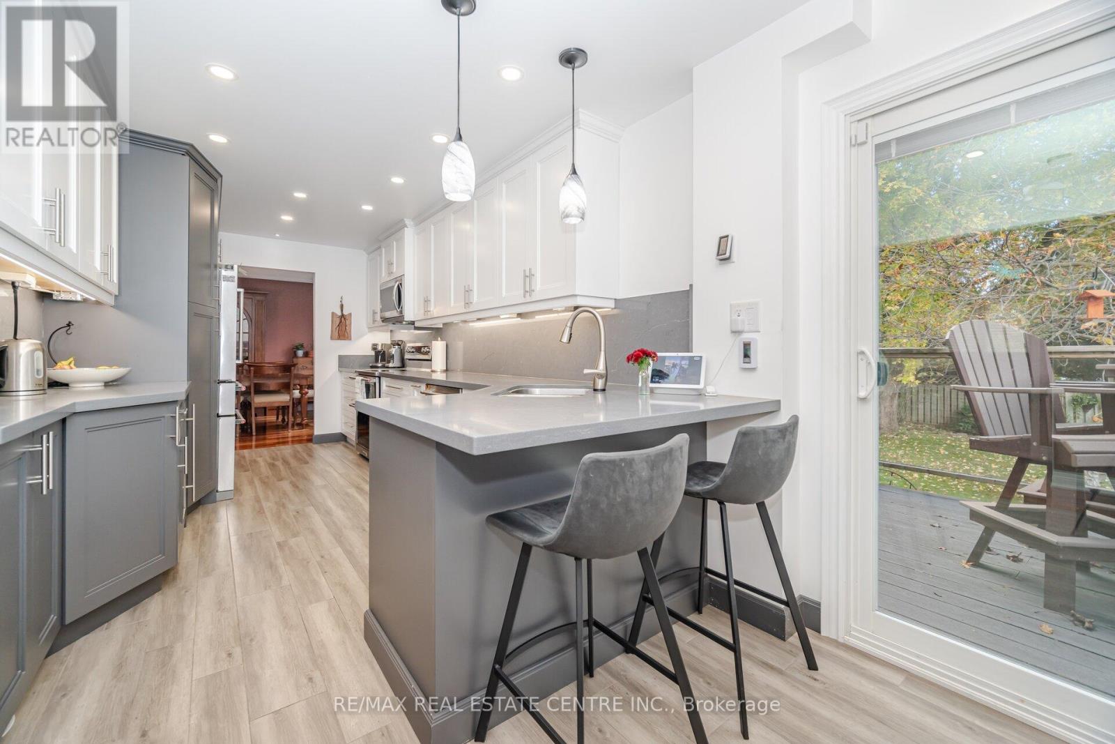 10 Bluebird Court, Brampton, Ontario  L6Z 3K9 - Photo 25 - W12482402