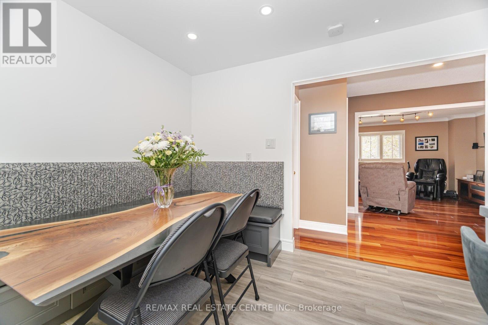 10 Bluebird Court, Brampton, Ontario  L6Z 3K9 - Photo 29 - W12482402