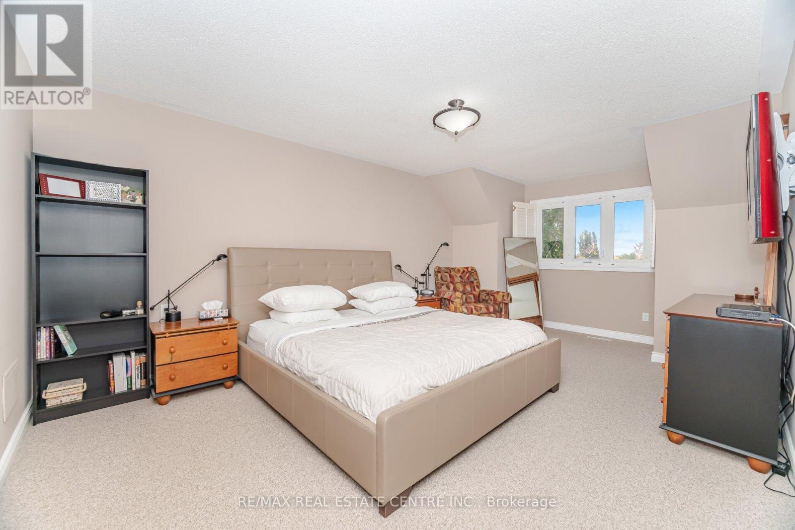 10 Bluebird Court, Brampton, Ontario  L6Z 3K9 - Photo 34 - W12482402