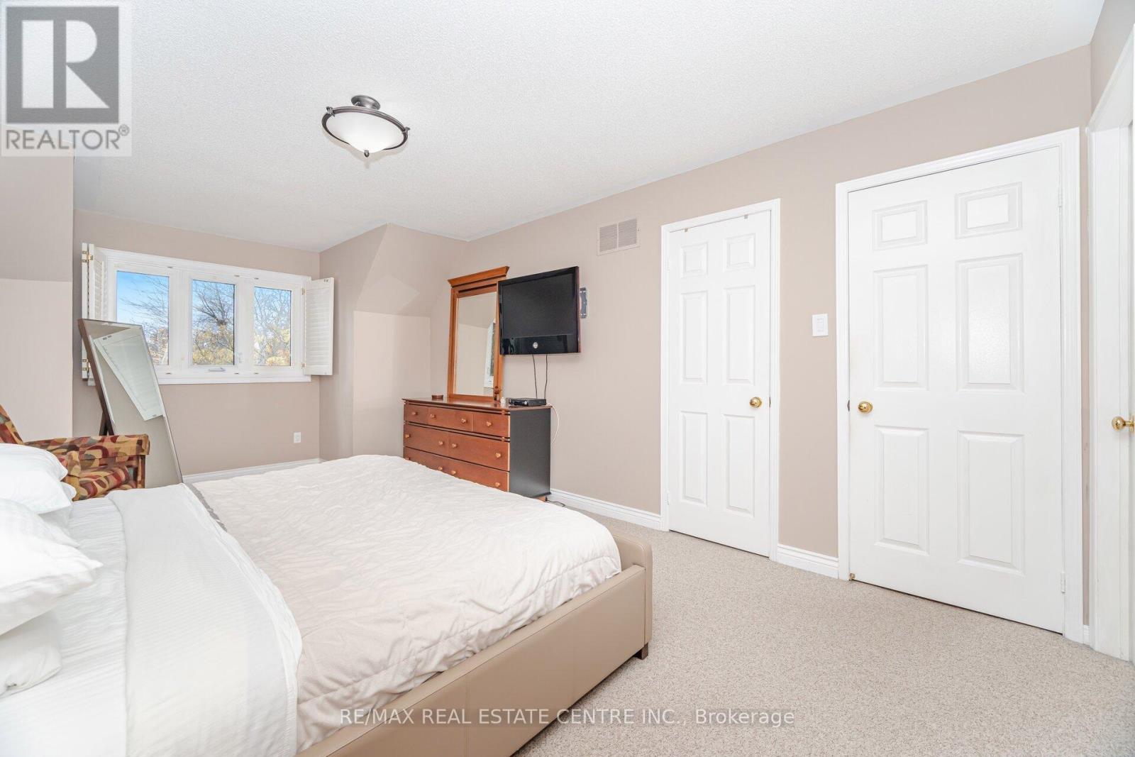 10 Bluebird Court, Brampton, Ontario  L6Z 3K9 - Photo 35 - W12482402