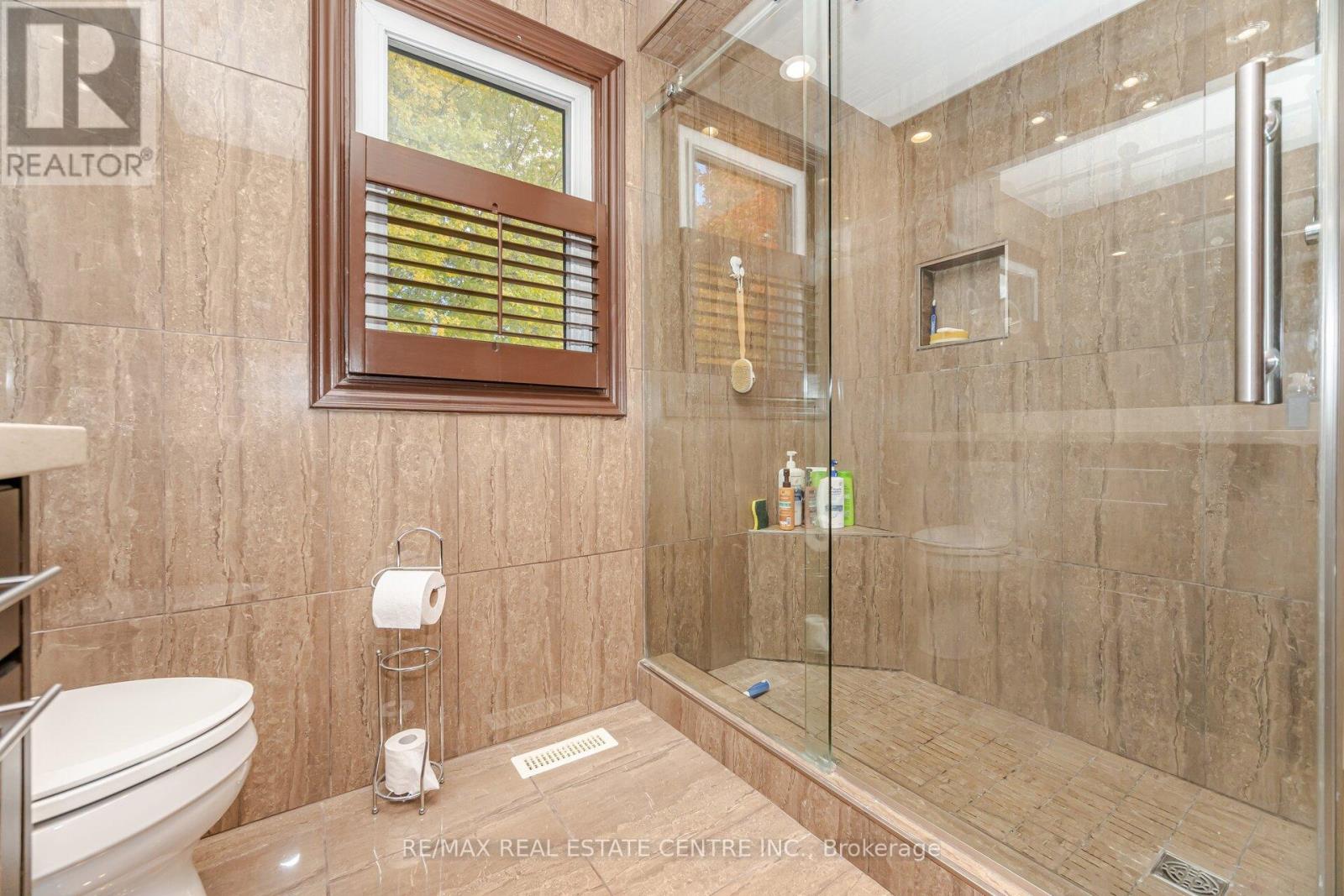 10 Bluebird Court, Brampton, Ontario  L6Z 3K9 - Photo 42 - W12482402